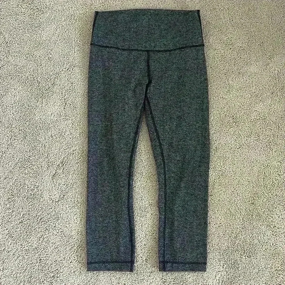 lululemon athletica Pants - Lululemon High Rise Crop Leggings